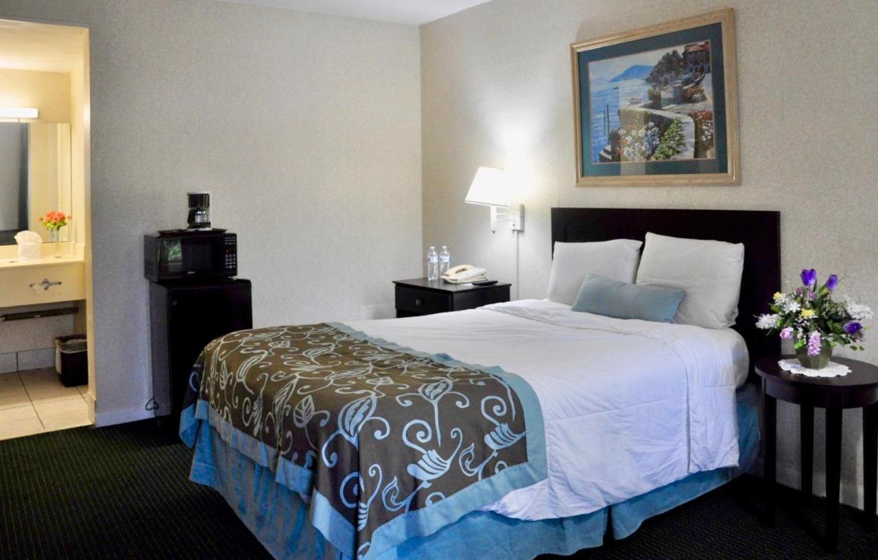 Azalea Inn & Suites Wilmington Eksteriør bilde