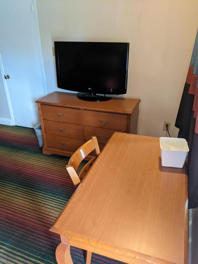 Azalea Inn & Suites Wilmington Eksteriør bilde